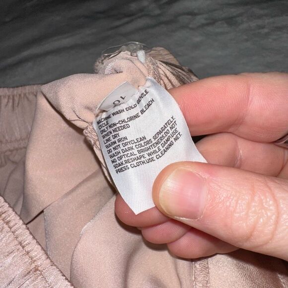 Uniqlo Medium Light Pink Satin High Rise Women’s Jogger Pants EUC No Flaws - Picture 6 of 8